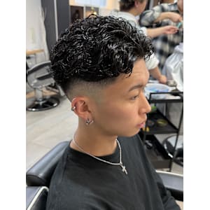  フェード/メンズ/大宮/ツイストスパイラル - Vii men【ビーメン】掲載中