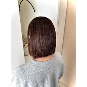 切りっぱなしボブカット