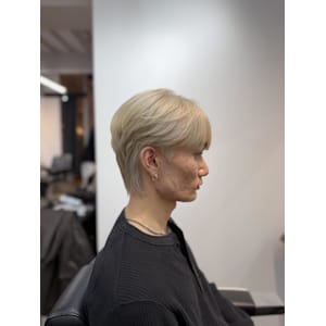 神田脩弥/ホワイトカラー/大宮 - Vii men【ビーメン】掲載中