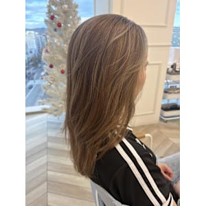 ハイライト入りベージュ