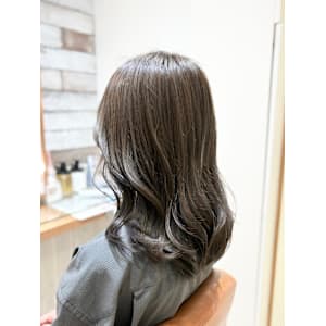 【Neolivekuta】ダークグレージュ【町田】