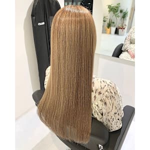 髪質改善専門サロンEmuest×スタイル