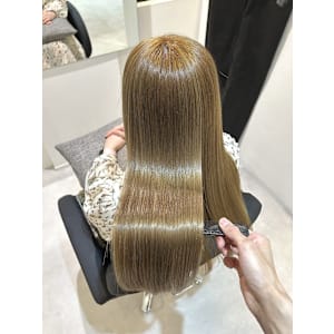 髪質改善専門サロンEmuest×スタイル