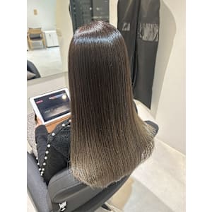 髪質改善専門サロンEmuest×スタイル