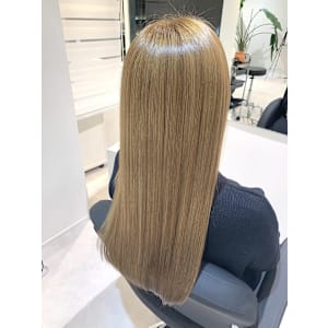 髪質改善専門サロンEmuest×スタイル