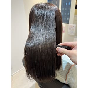 髪質改善専門サロンEmuest×スタイル