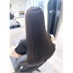 髪質改善専門サロンEmuest×スタイル