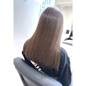 髪質改善専門サロンEmuest×スタイル