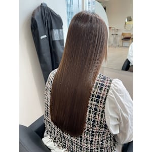 髪質改善専門サロンEmuest×スタイル