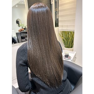 髪質改善専門サロンEmuest×スタイル