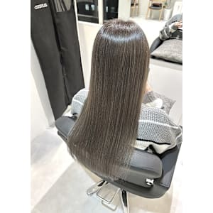 髪質改善専門サロンEmuest×スタイル