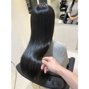 髪質改善専門サロンEmuest×スタイル