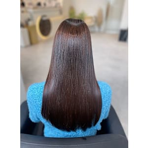 髪質改善専門サロンEmuest×スタイル