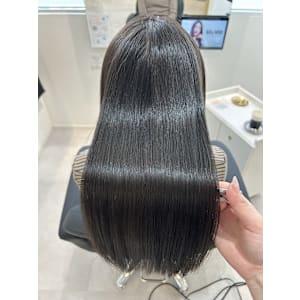 髪質改善専門サロンEmuest×スタイル