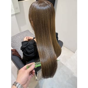 髪質改善専門サロンEmuest×スタイル