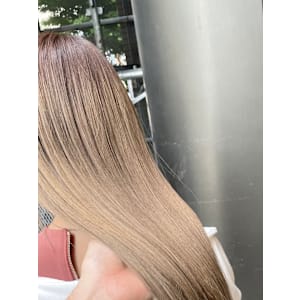 ´elua ボブ 髪質改善×スタイル