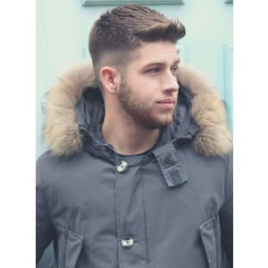 刈り上げセンターパートサーフカールフェザーパーママレットヘア