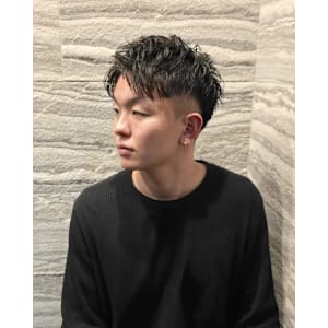 アップバングショート/サーフカール/刈り上げセンターパート