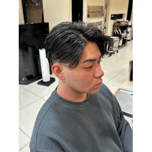 メンズツーブロック刈り上げビジカジオシャレ感