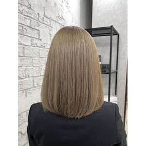 ダブルカラーケアブリーチミルクティーベージュカラー - prize 池袋【プライズ】池袋西口店【プライズ イケブクロ イケブクロニシグチテン】掲載中