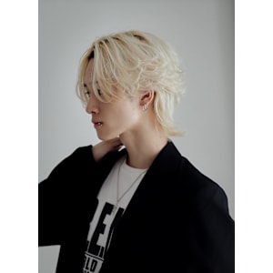 ホワイトブロンド×ブリーチ×ウルフ×カルマパーマ