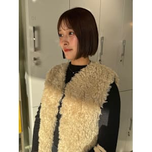 ショートボブ×ベージュ