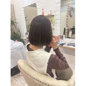 大人かわいい/ボブ/切りっぱなし/メテオカラー