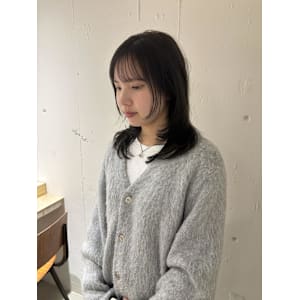 顔まわりレイヤーナチュラルスタイル