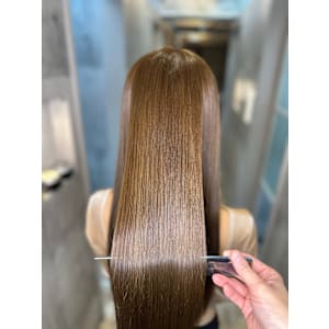 【最高級美髪】美髪矯正/髪質改善縮毛矯正/艶髪 - ARiA by ECLART新宿南口店【アリアバイエクラートシンジュクミナミグチテン】掲載中