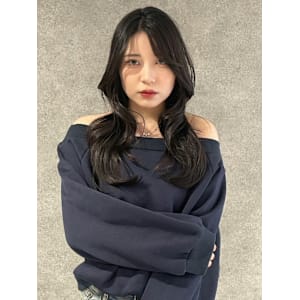 韓国風ヘア くびれ巻き 顔周りカット 艶髪 20代 髪質改善