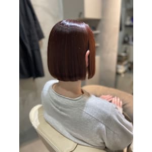 ストレートミニボブ　レッド　ピンク　赤