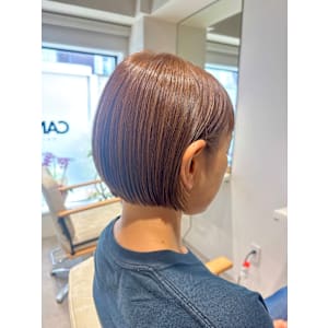 コンパクトなショートボブ