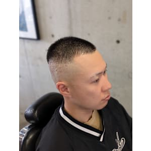 クロップ・スキンフェード - @110 BARBER SHOP CONTINENTAL【ワンワンオー バーバー ショップ コンチネンタル】掲載中