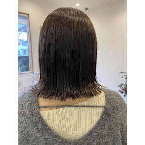 グレージュカラー/透明感カラー/軽めボブ