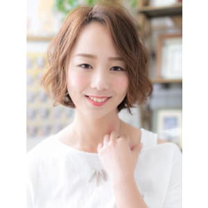 ミルクティーカラー抜け感前下がりボブパーマ　根本パーマ - COVER HAIR bliss【カバーヘア ブリス】上尾/上尾西口店【カバーヘアブリス アゲオ アゲオニシグチテン】掲載中