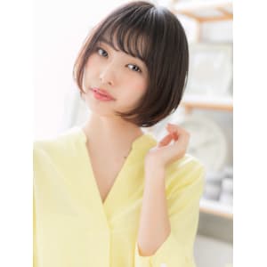 黒髪ヘルシースタイル前下がり小顔ミニボブ　ボブレイヤー