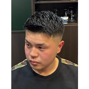 フェード　難波/理容室/barber