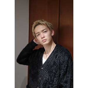 スパイキーショート/眉毛/ヘッドスパ