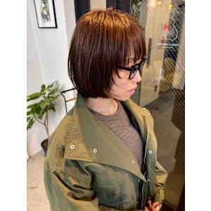 ショート　ボブ　マッシュ　レイヤー　オレンジ - ease et motion【イース エ モーション】掲載中