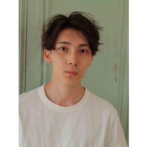 緩めアップバングパーマ