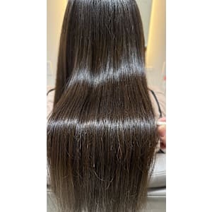 髪質改善カラーで艶々に！