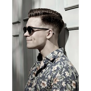 刈り上げセンターパートサーフカールフェザーパーママレットヘア