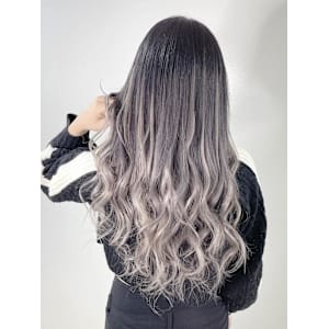 グレーグラデーション - Rosa..5Hair【ロサ ファイブヘアー】掲載中