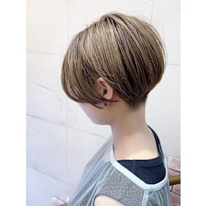 【morio成増 セリザワ】刈り上げショートボブ ハイライト