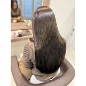 美髪ストレート - leali by KENJE【レアリ バイ ケンジ】掲載中