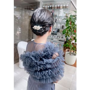 【お呼ばれヘア】