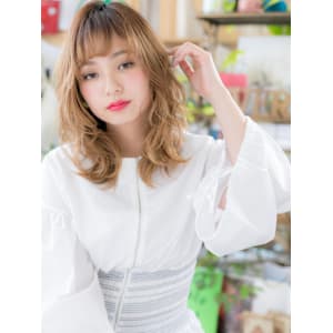 羽のような外国人風ふんわりフェザーウェーブ　ゆるふわミディア - COVER HAIR bliss【カバーヘア ブリス】大宮/大宮西口店【カバー ヘア ブリス オオミヤ オオミヤニシグチテン】掲載中