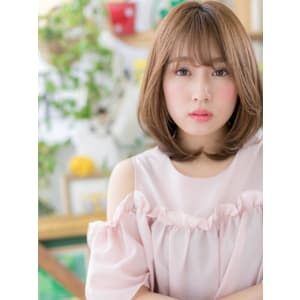 シルキーベージュハイライト内巻きワンカール　ヘーゼルブラウン