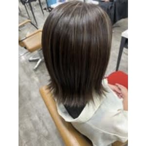 白髪ぼかしハイライト/ブリーチ/イルミナカラー/池袋東口