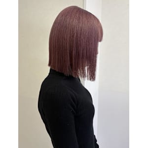 切りっぱなしボブ×綺麗に落ちるラベンダーピンク - Lia by KENJE【リアバイケンジ】掲載中